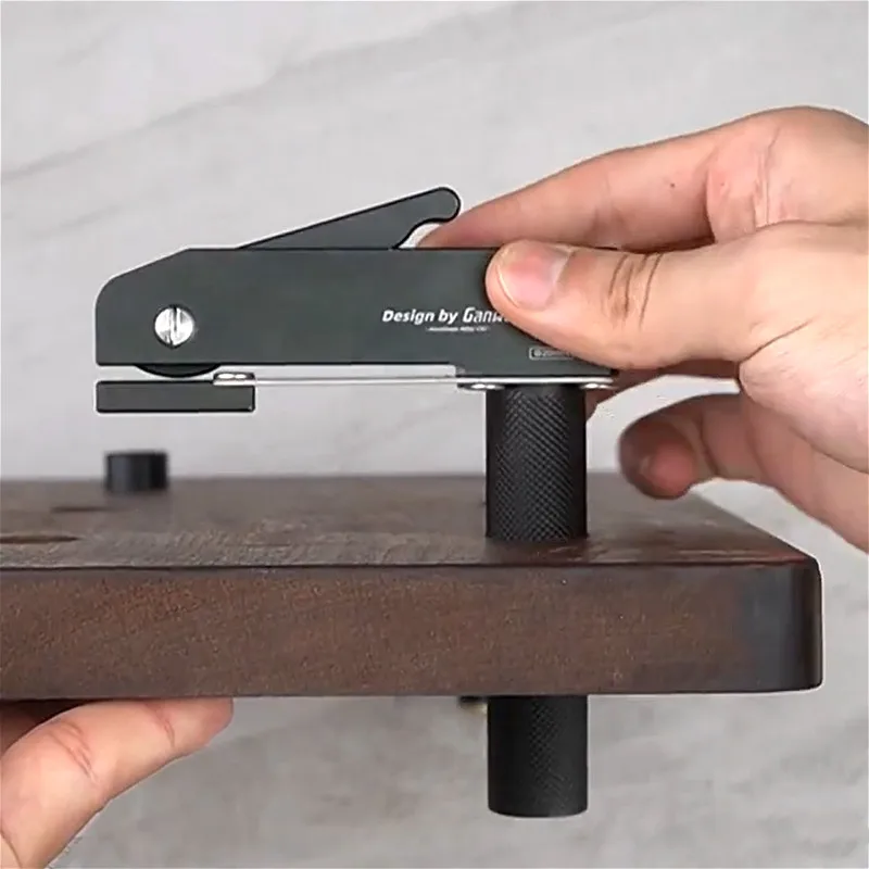 Workbench Dog Holes Quick Acti - огляд і ціна Bench Dog Hole